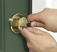 Chicago Lock & Locksmith Chicago, IL 312-763-5150 - rekeying-lock